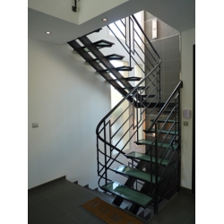 Les escaliers métalliques