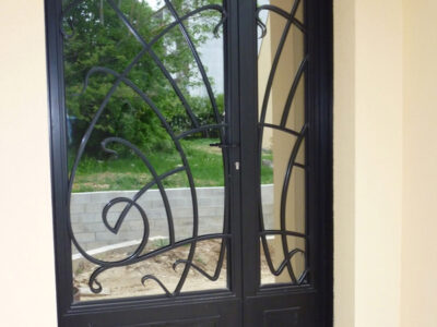 Porte en fer forgé