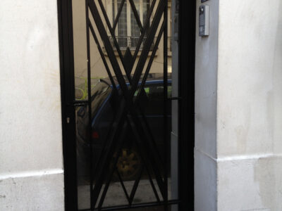 Porte en fer forgé