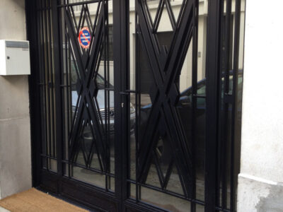 Porte en fer forgé