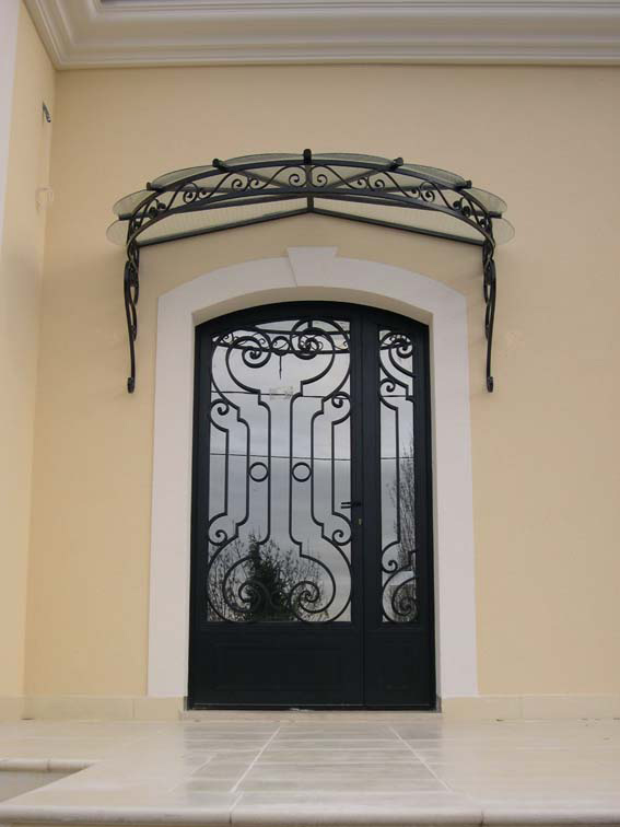 Porte en fer forgé