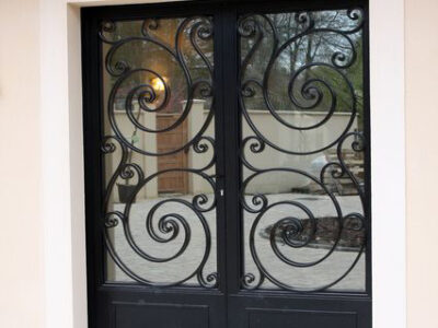 Porte en fer forgé