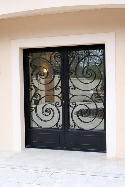 Porte en fer forgé