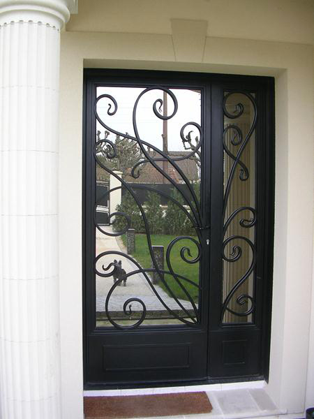 Porte en fer forgé