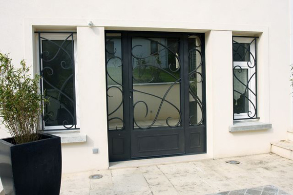 Porte en fer forgé