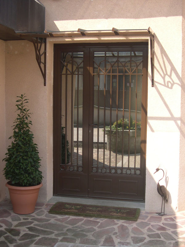 Porte en fer forgé