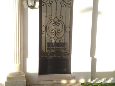 Porte en fer forgé