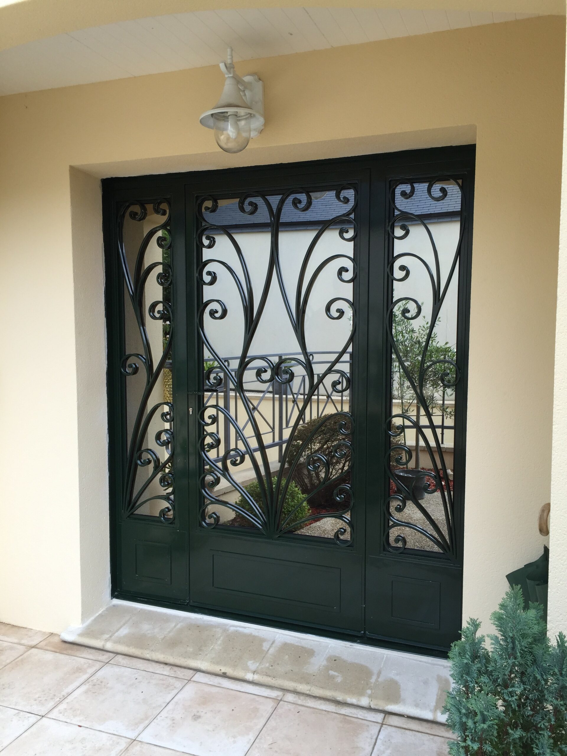 Porte en fer forgé