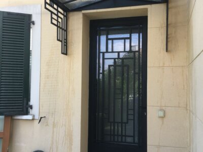 Porte en fer forgé