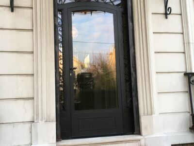 Porte en fer forgé