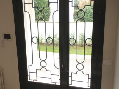 Porte en fer forgé