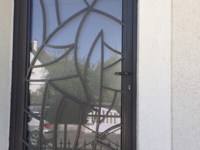 Porte en fer forgé