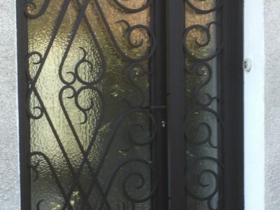 Porte en fer forgé