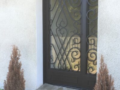 Porte en fer forgé