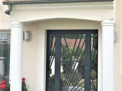 Porte en fer forgé