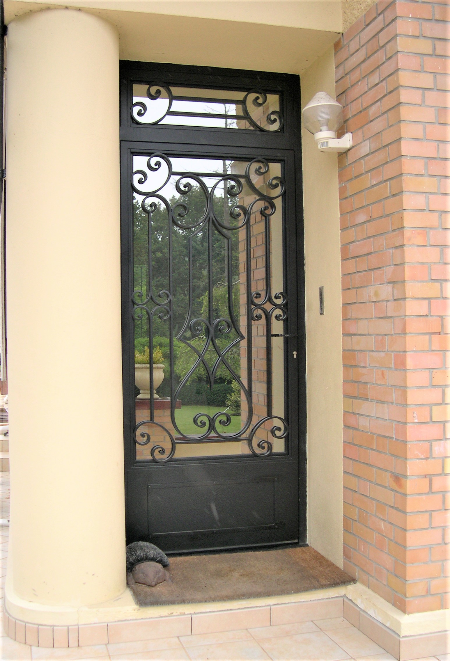 Porte en fer forgé