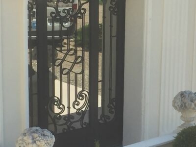 Porte en fer forgé